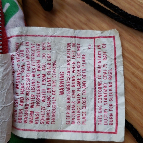 1975 DC Superhero Sleeping Bag - Picture 5 of 6